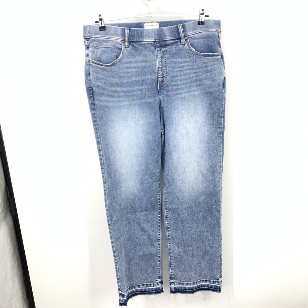 Lane Bryant Women Size 18 Short Jeans Light Wash Pants Straight Leg Pull On High